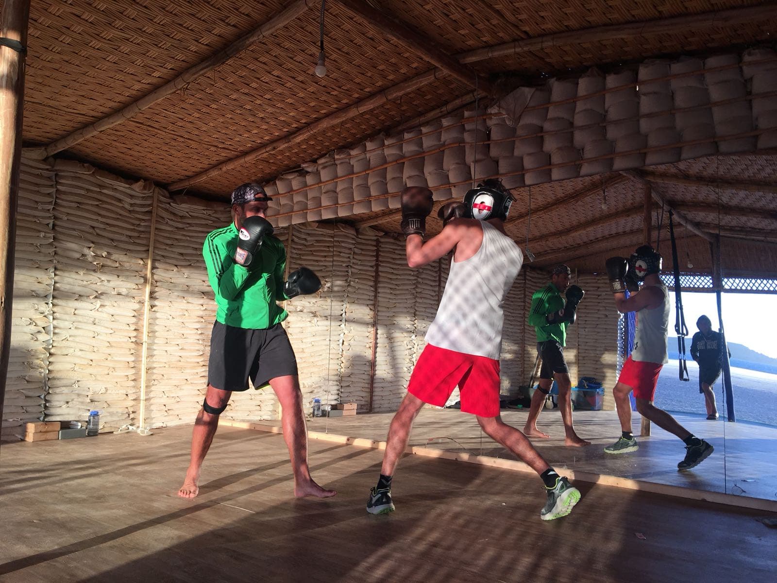 Boxe dans la salle de Dakhla