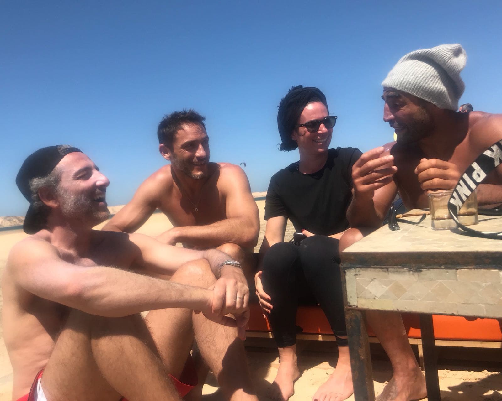Groupe sur la plage de Dakhla